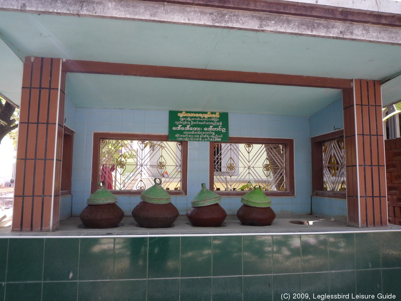 Mahagandayon Monastery12